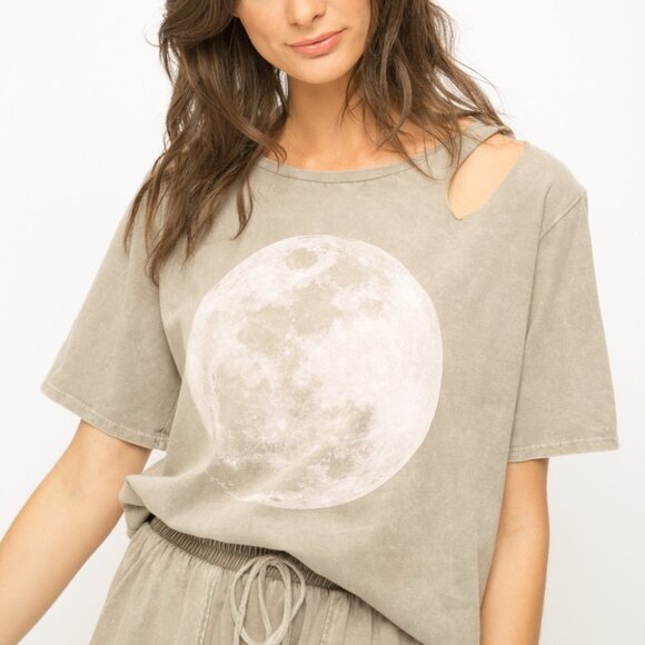 MYSTREE Moon Graphic Tee, Distressed Cutout T-Shirt, Washed Gray Oversized Top - Picture 2 of 4